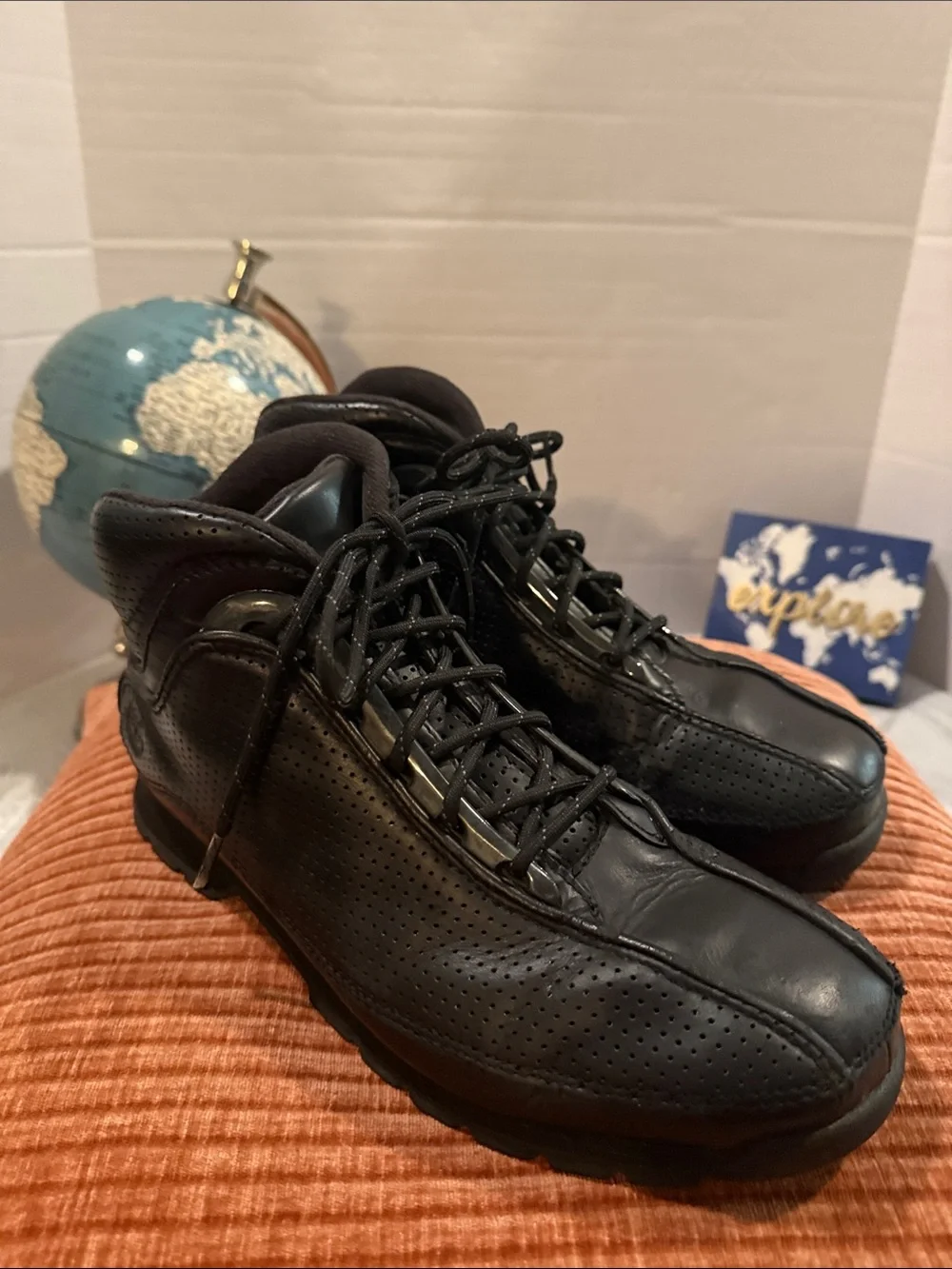 Timberland Black Perforated Lace-Up Leather Hiker Sneaker Boots Style 58096